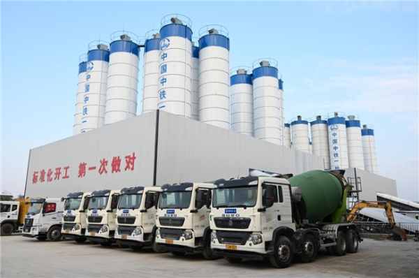 股粮网 沪渝蓉高铁智能拌合站混凝土产量突破百万立方米